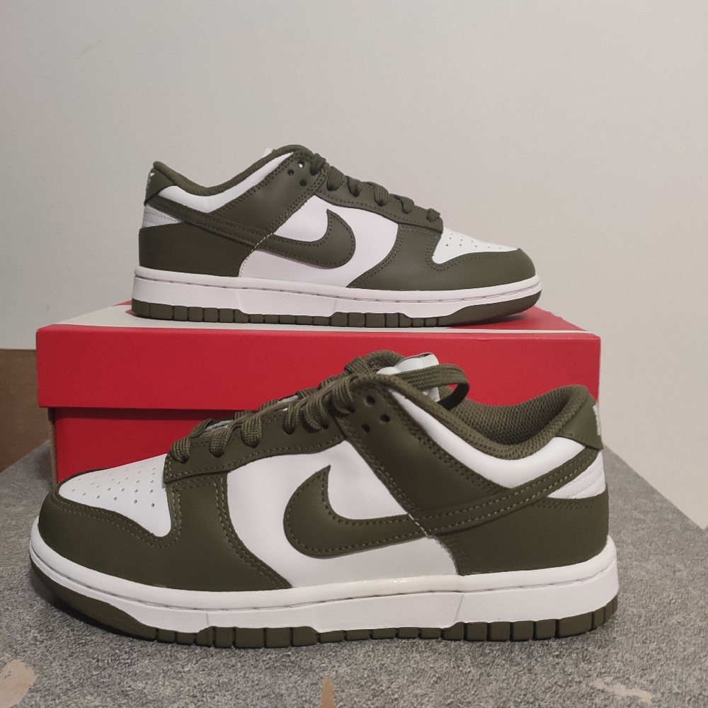 Nike Dunk Olive Size 6.5w